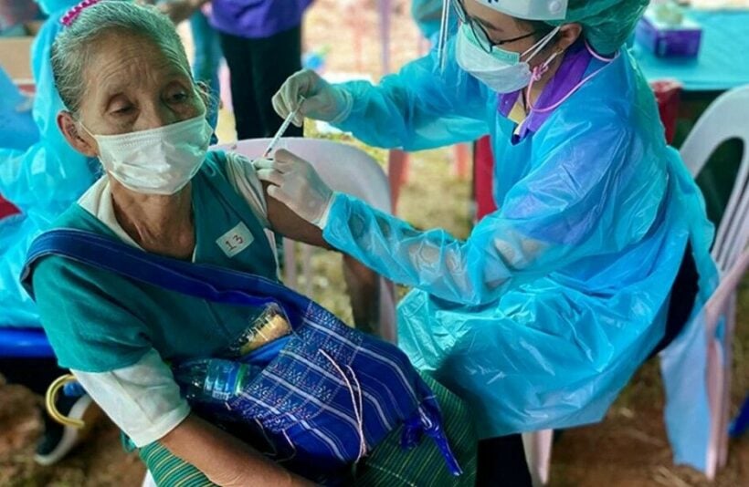 Thai lung specialist highlights Covid-19 risks for elderly unvaccinated