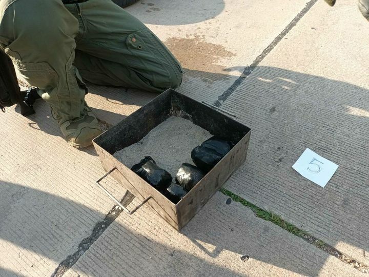 Homemade bomb explodes on Rayong road, 8 other bombs being defused