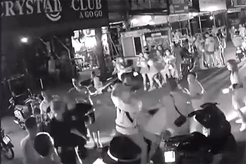 Italian man and Thai woman attacked in Pattaya – VIDEO