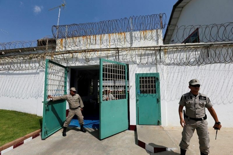 Inspections reveal 12 Thai prisons serving rotten food to inmates