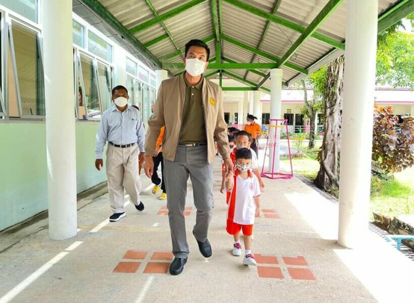 Official in one Phuket district plans to step up English teaching