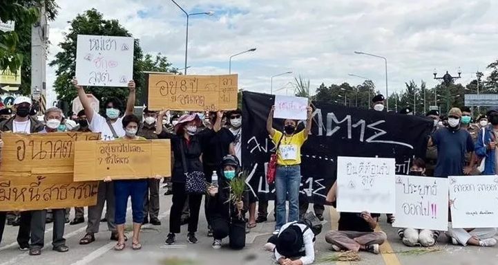 Chiang Mai protestors send Prayut a message, despite thousands of police