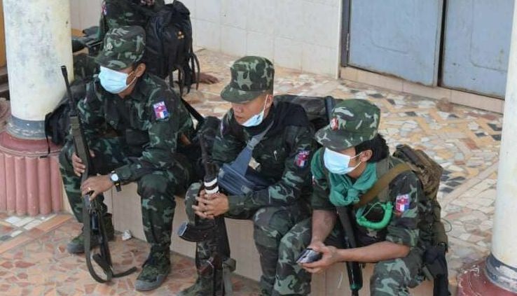 More fighting between Karen and Burmese army, villagers injured