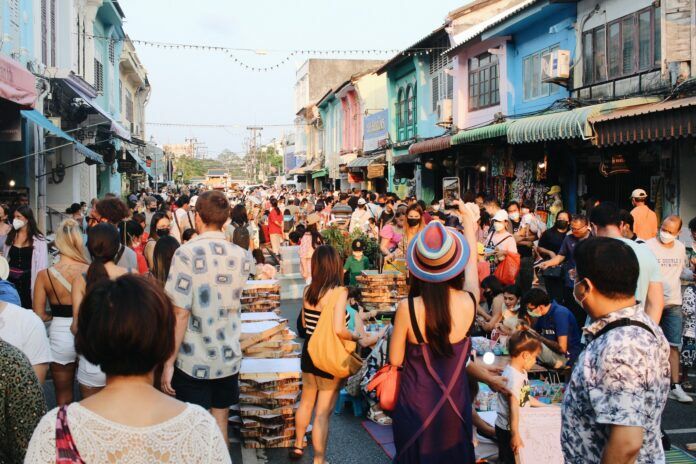 Phuket officials say local Sunday market rakes in 2 million baht a week