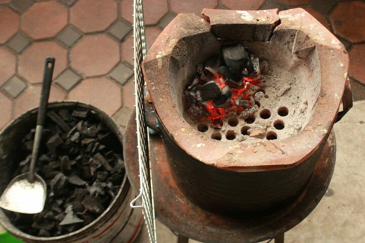 Thai government mocked over clay stove proposal