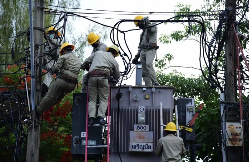 Bangkok authorities remove transformers belonging to lot that caused fire