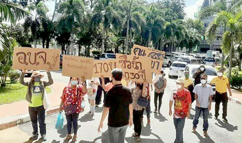 Pattaya village protests after 3 decades without tap water