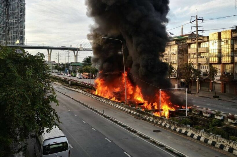 Pickup truck explosion kills 2 in Bangkok