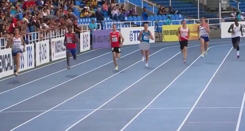 Italian runner accidentally shows off his crown jewels to the world