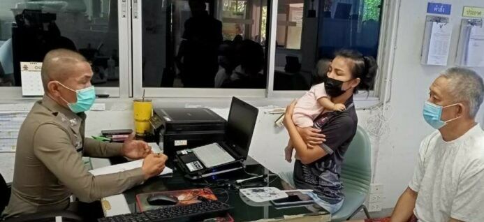 Woman accuses bank of stealing 4 million baht in north Thailand