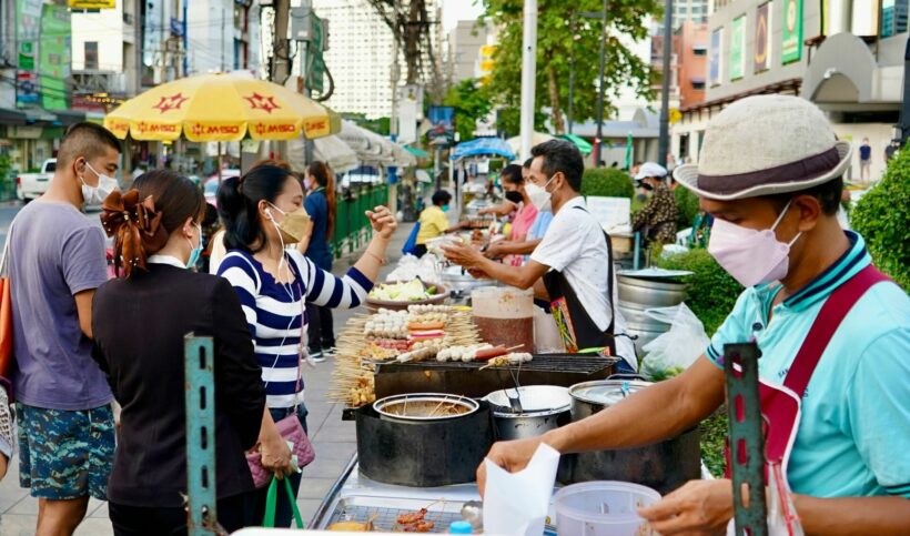 Chadchart to level up quality and safety of Bangkok street food