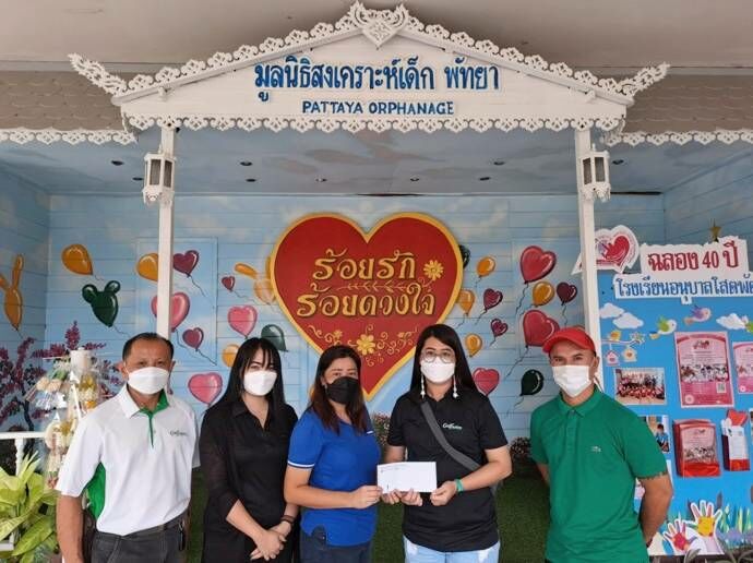 Golf tour operator donates to Pattaya Orphanage