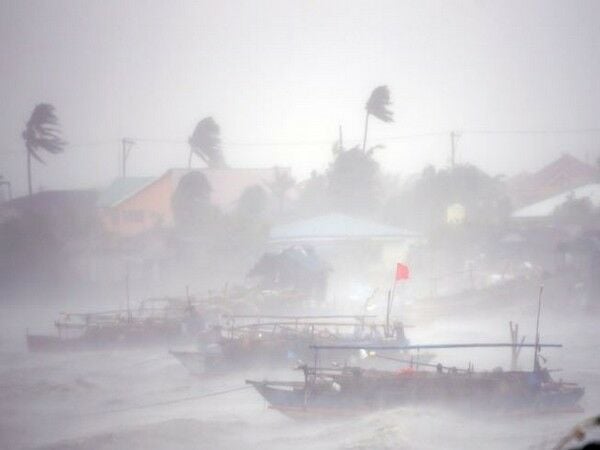 Death toll up to 98 in Philippines, more storms predicted