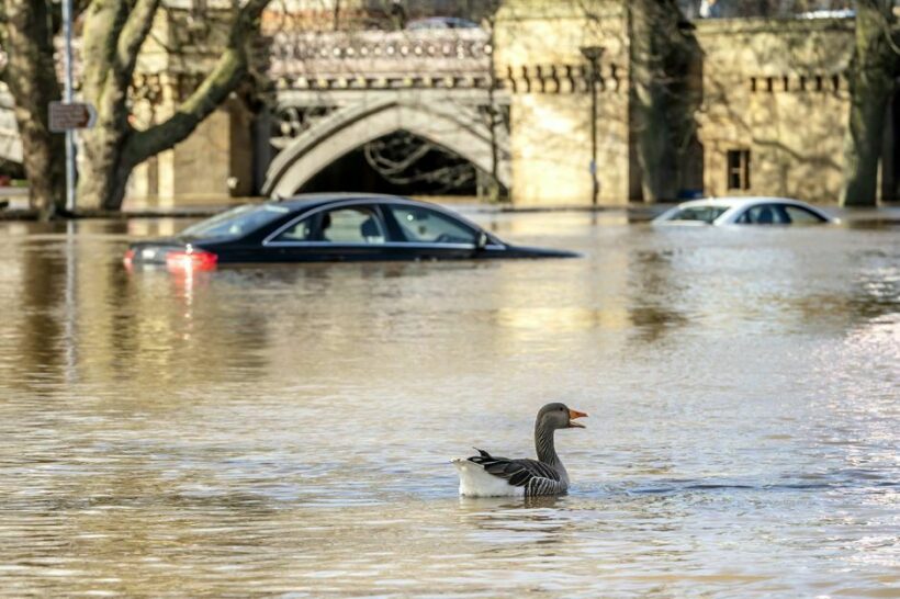 In it together - Floods around the world | News by Thaiger