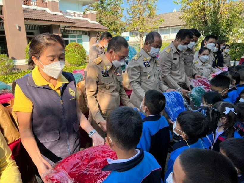 Kindergarten students save up to buy blankets for the needy in northern Thailand