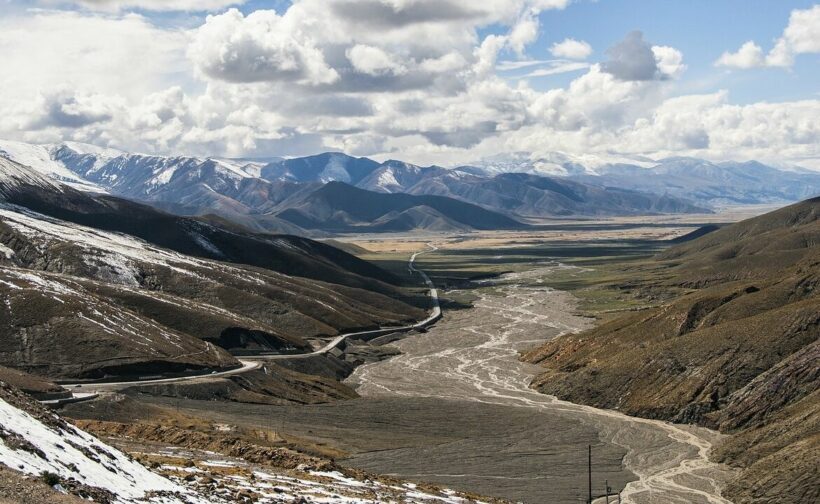 Air pollution threatens water supply in Tibetan Plateau for two billion people