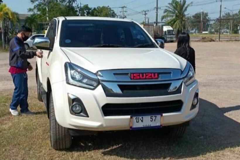 A forgetful husband tests marriage after accidently abandoning his wife on a road trip after taking a quick leak | News by Thaiger