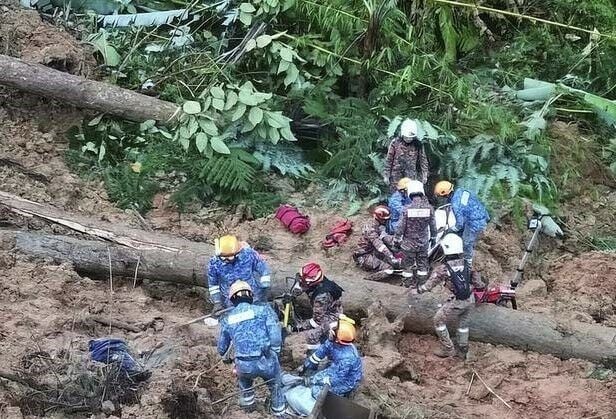 Ten reported dead in Malaysian landslide