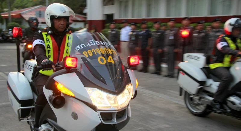 Police airport pick-up service delights Chinese tourists