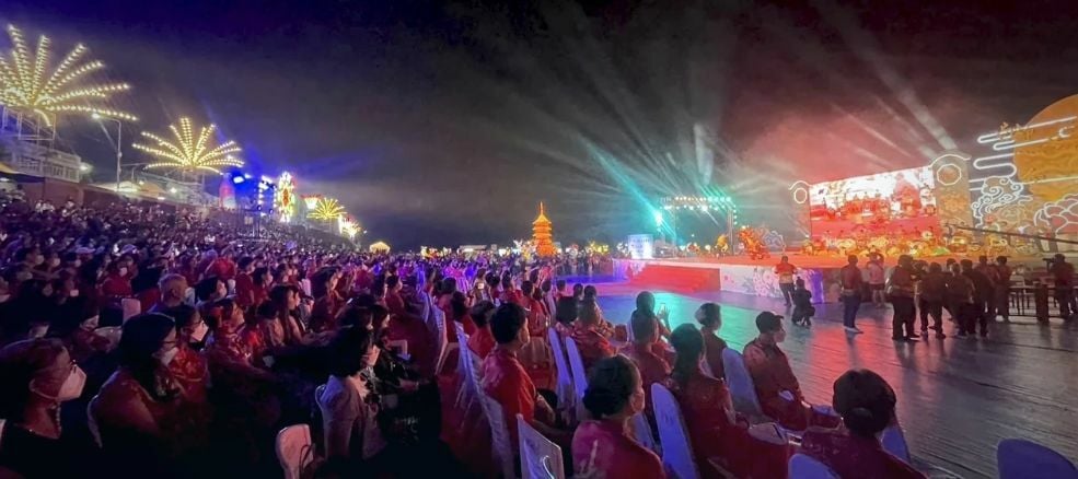 Chinese New Year festival lights up city in northern Thailand