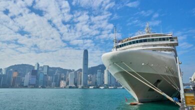 Hong Kong cruises into calmer waters