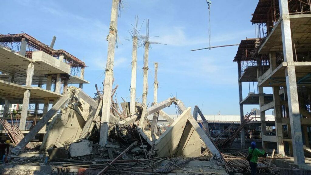 Building under construction collapses in Bangkok injuring 5