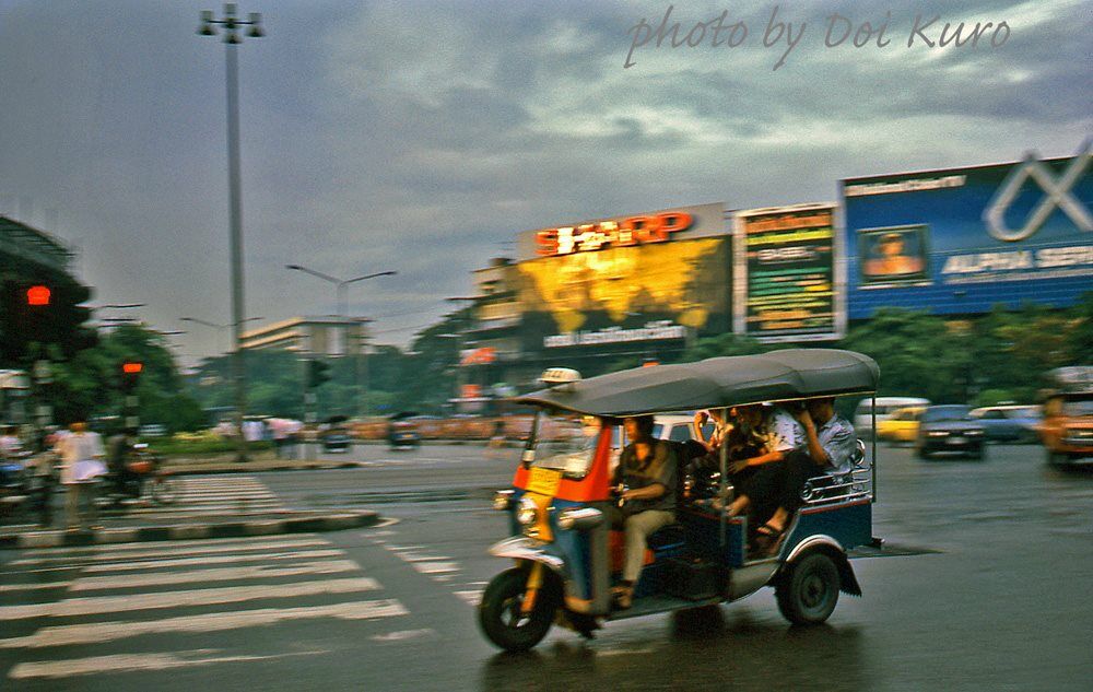 Japanese photographer revives Bangkok nostalgia with film pics