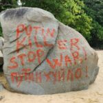 Graffitist spray paints anti-Putin slogan in Phuket | Thaiger