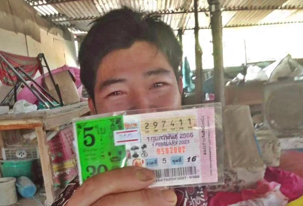 Thailand's lottery office stops paying out prizes with cash | Thaiger