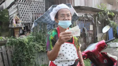 Elderly Thai market vendor wins 12 million baht lottery jackpot