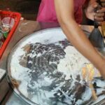 Cambodian woman finds success selling Thai stir-fried ice cream | Thaiger