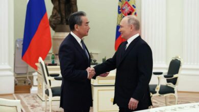 China ‘walking a delicate path in its dealings with Russia’ or is it?