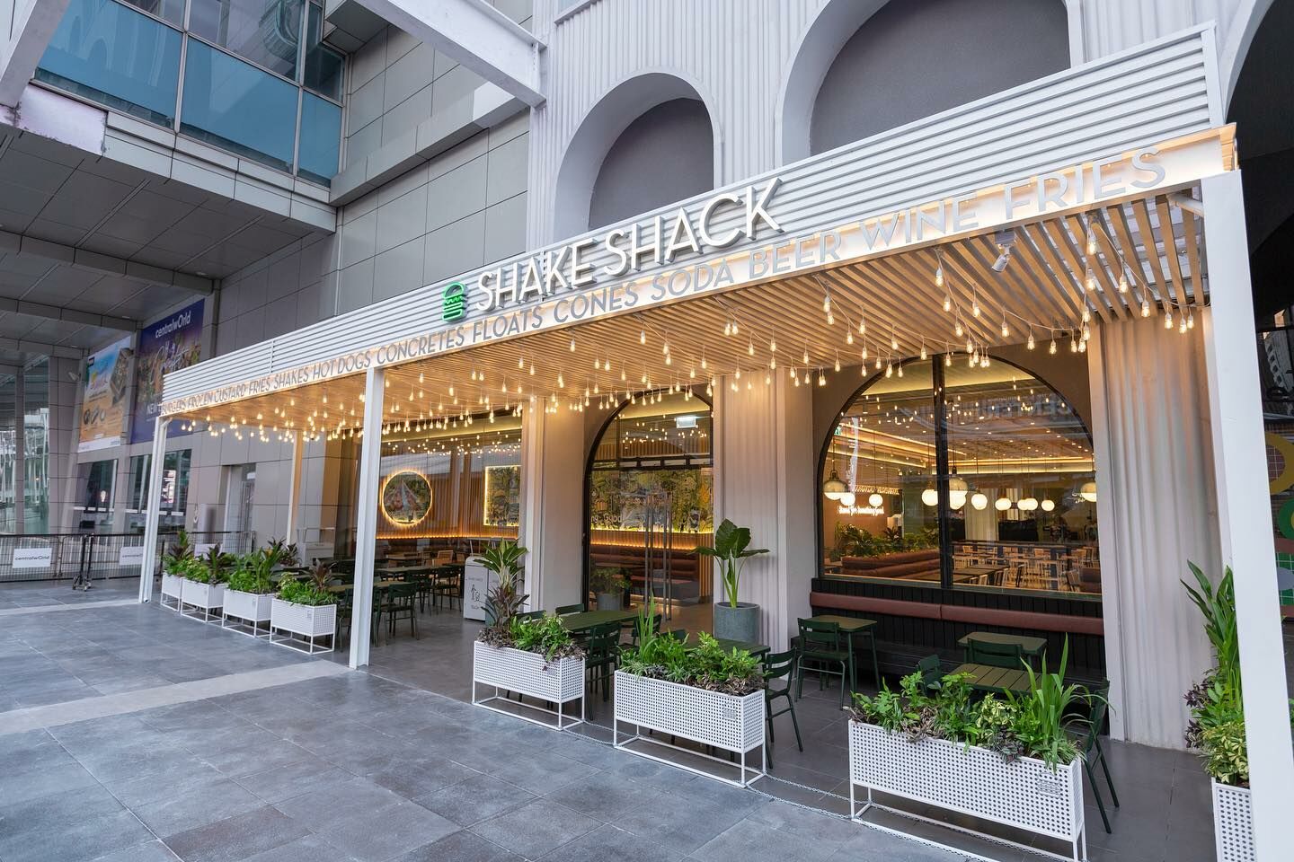 Shake Shack Opens For Business In Thailand | Thaiger