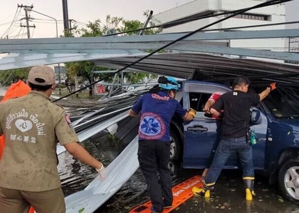 Chiang Mai hailstorm brings down power poles and billboards