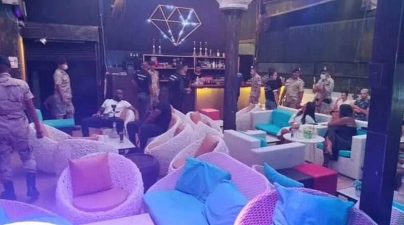 Officials bust Patong hookah venue over violations