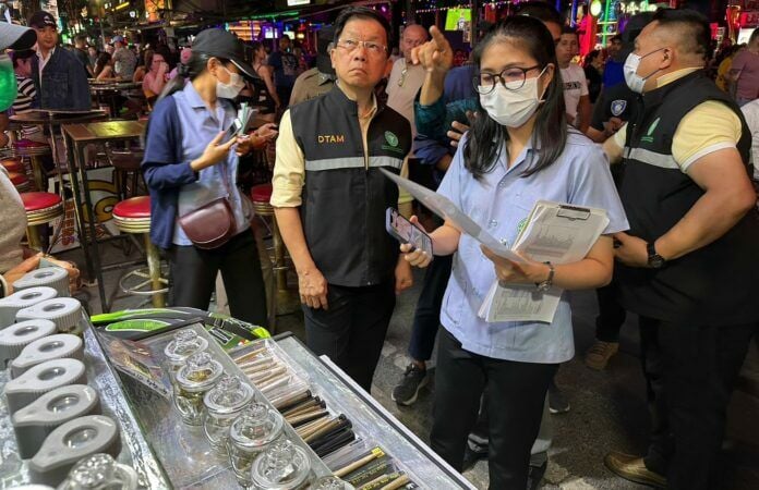 Patong Police bust 7 for allegedly illegally processing cannabis buds