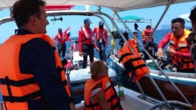 Tourists rescued from capsized boat headed for Phuket