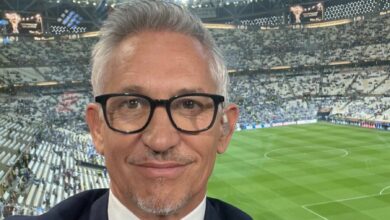 Lineker back on MOTD after BBC offer grovelling apology | Thaiger
