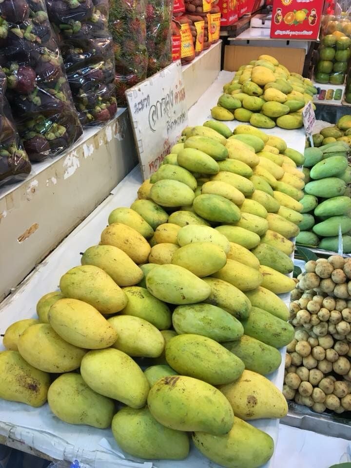 Thai mangoes