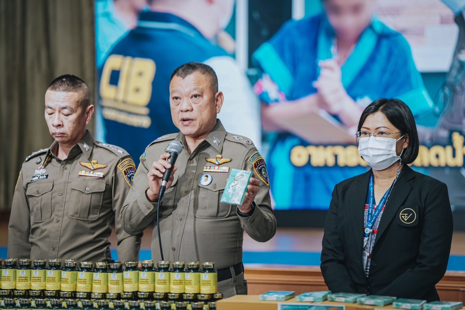 Chinese doctor arrested for selling herbal medicine without permit