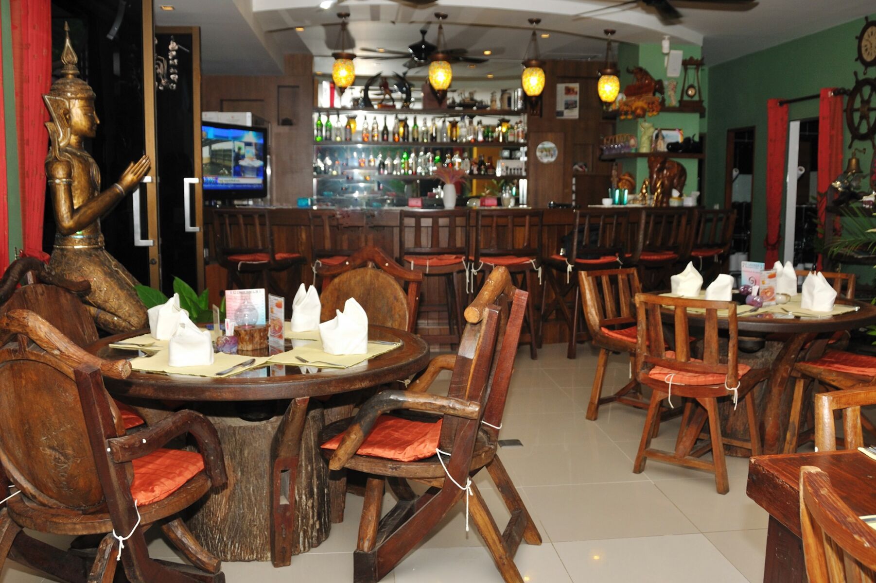 Phuket's hidden gem restaurants: A guide to off-the-beaten-path dining | News by Thaiger