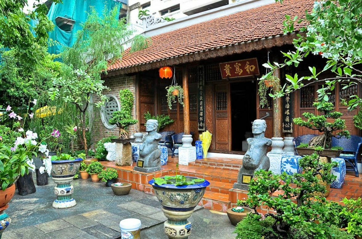 Le Dalat Restaurant