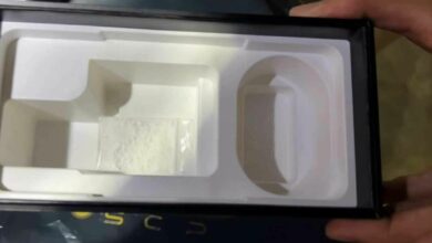 Delivery rider finds ketamine in phone box, alerts police