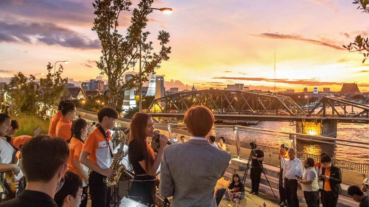 A view of the sunset from the Chao Phraya Sky Park