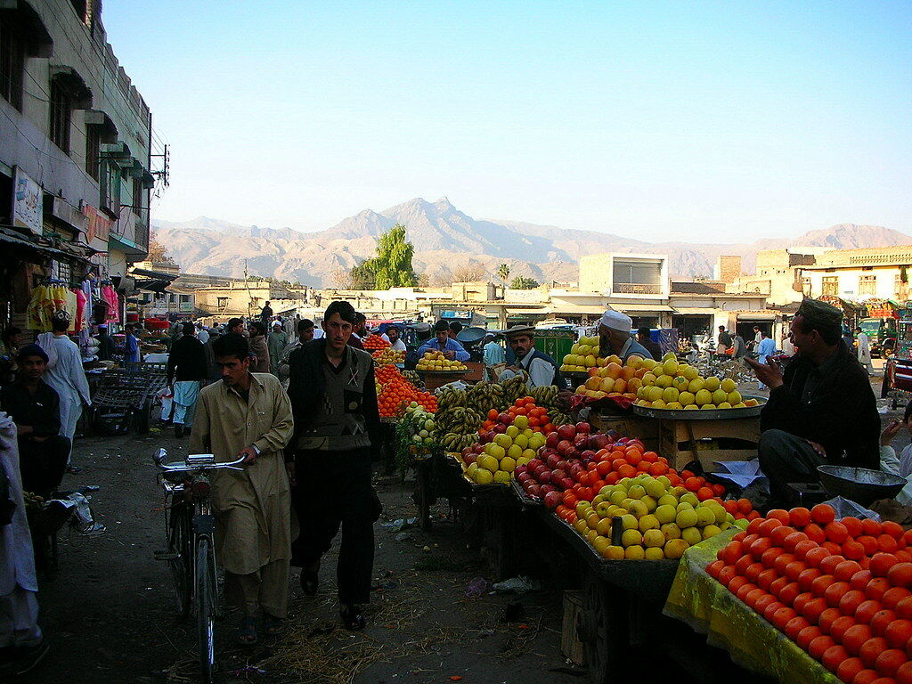 Pakistan inflation reaches record high due to soaring food prices