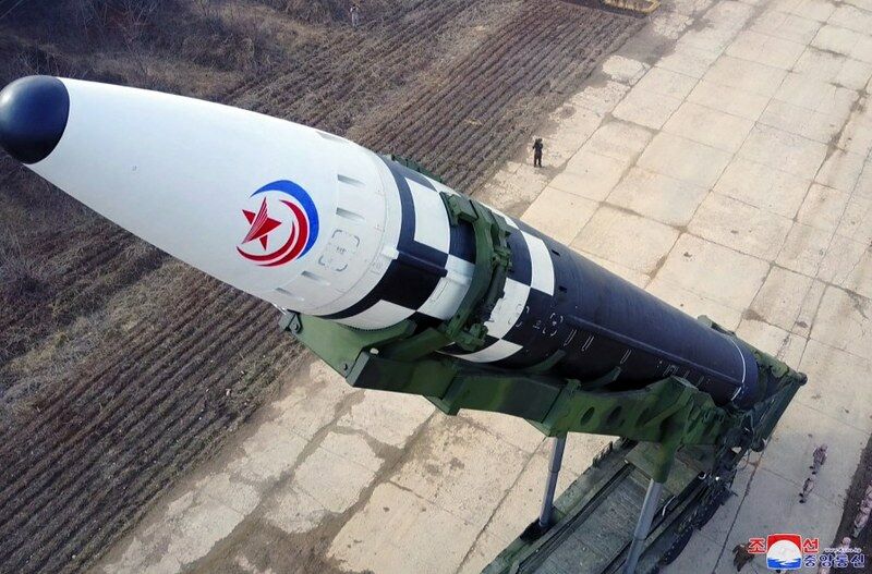 Japan prepares to destroy North Korean satellite-launching missile