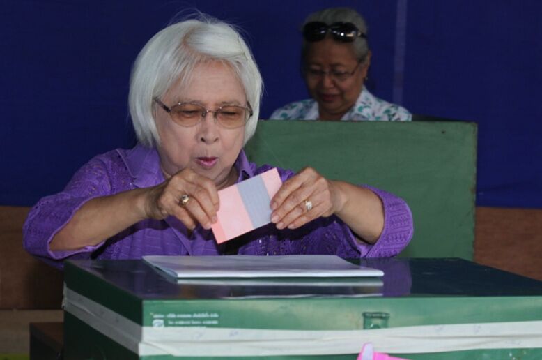 Over 800,000 registered for early voting in Bangkok