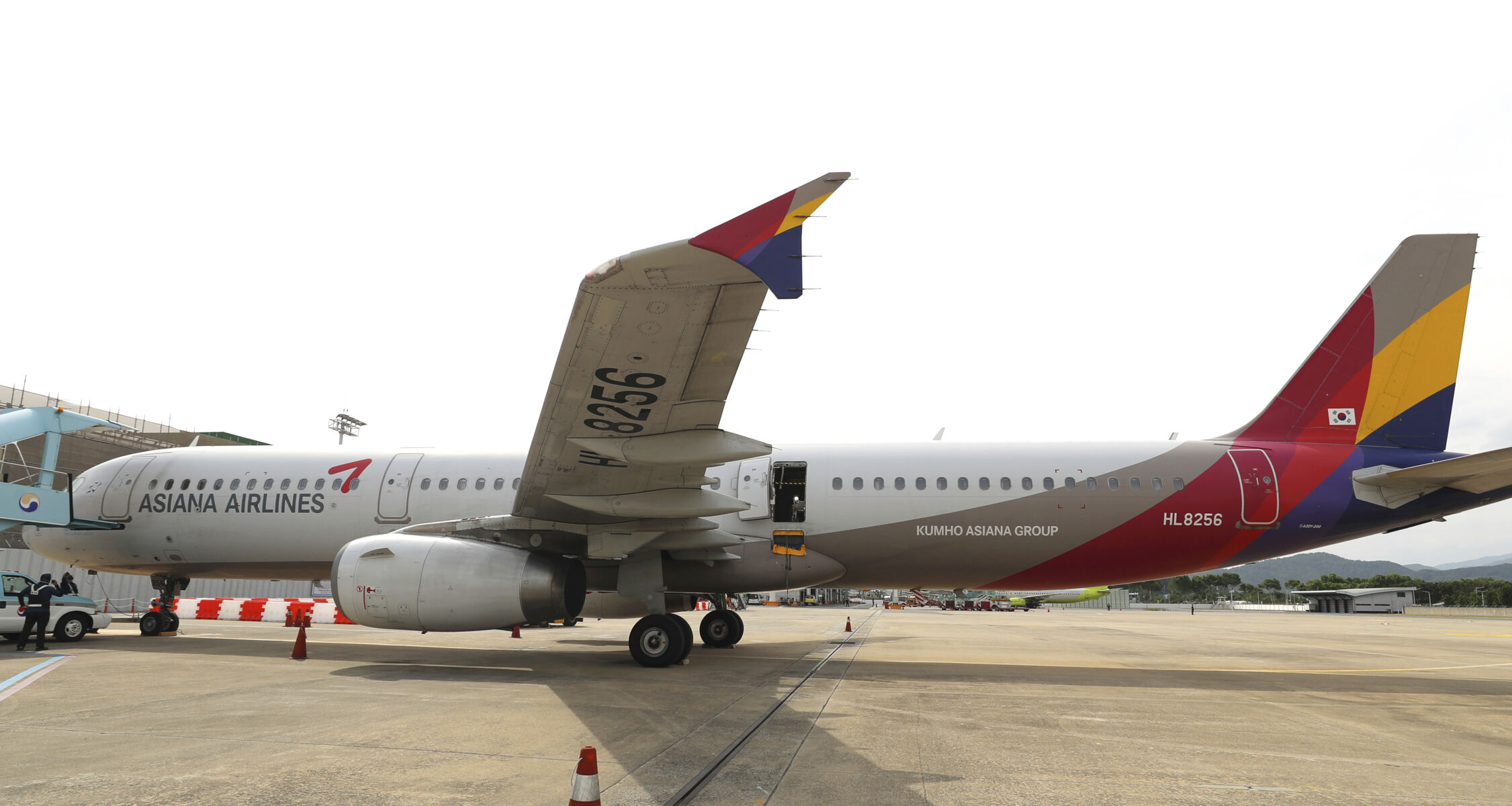 Video: Asiana Airlines emergency door opens mid-flight, passengers safe