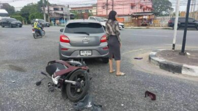 Thai motorcyclist dies in high-speed Chon Buri sign post collision