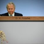 Activists throw cake at Volkswagen bosses during annual shareholder meeting in Berlin | Thaiger